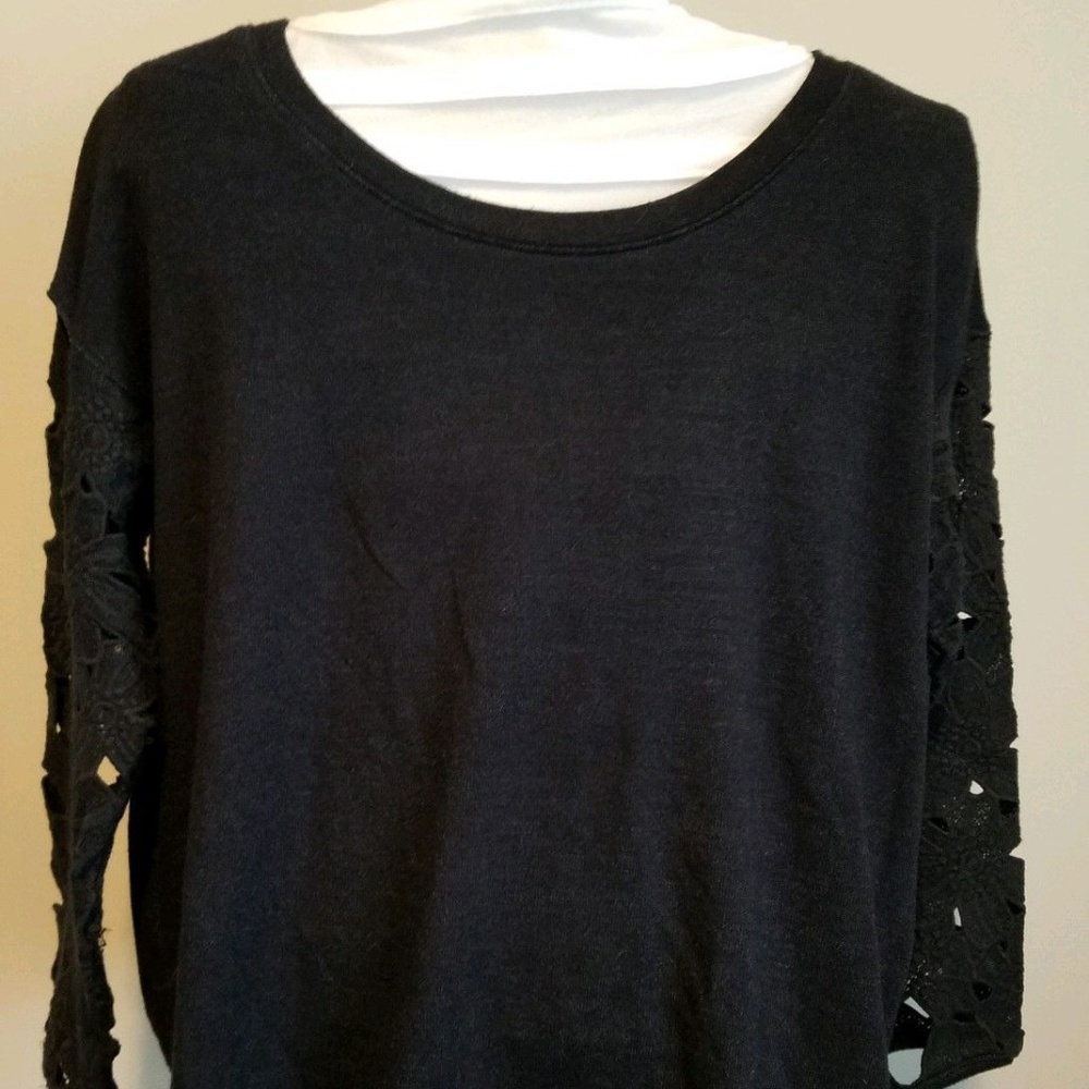 AEO American Eagle Outfitters Split Back Top Black